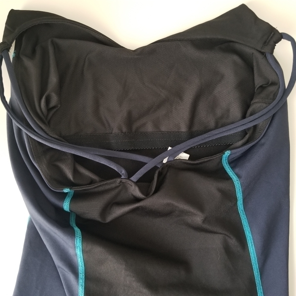 Ellie Workout Tank Black/Navy Activewear in Size M - Picture 9 of 12